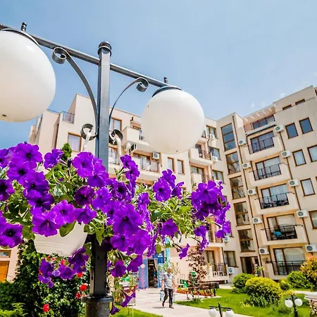 Sunny Victory Private Aparthotel